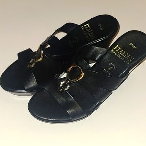 *3 for $18* MIX 3 / NEW no tags black Wedge sandal size 9.5M Italian Shoemakers